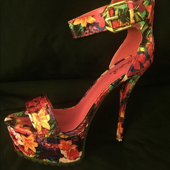 Qupid Shoes - Floral Tropical Satin Platforms